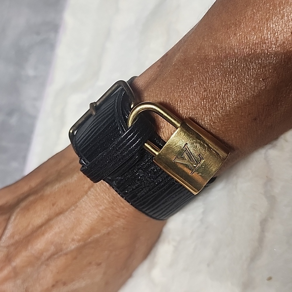 Louis Vuitton Lock N Key Cuff Bracelet - Picture 7 of 13